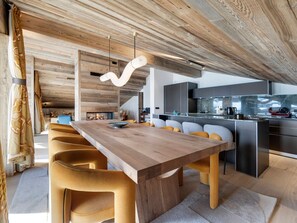 Dining - Spacious 158 m² duplex, 5 bedrooms, near center, parking (Val-d'Isère)