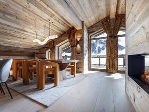 Dining - Spacious 158 m² duplex, 5 bedrooms, near center, parking (Val-d'Isère)