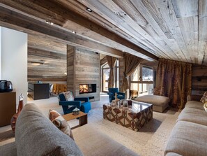 TV, fireplace - Spacious 158 m² duplex, 5 bedrooms, near center, parking (Val-d'Isère)