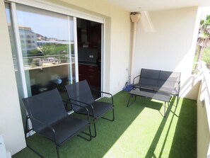 Property grounds - Spacious 2BR with AC and Terrace in Sète (Sète)