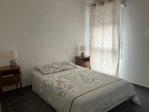 2 bedrooms, wheelchair access - Spacious 2BR with AC and Terrace in Sète (Sète)