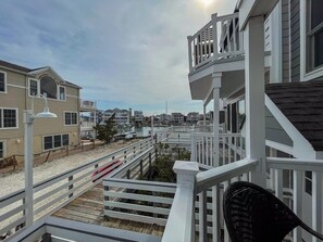 Property grounds - Harbor Front Condo. Minutes to downtown. (Cape May)
