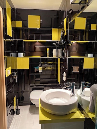 Shower, hair dryer, towels, soap. Hostel Galaxy