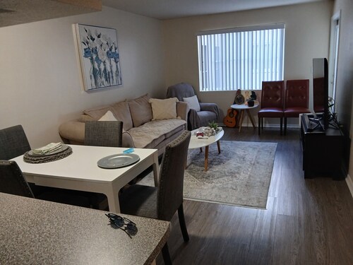Marvelous 1-bedroom condo with AC in sunny San Ramon