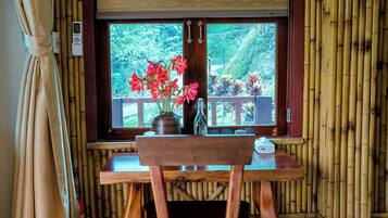 Bungalow Deluks, pemandangan lembah | Interior