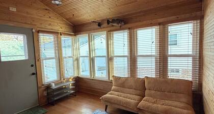 4-bedroom house in Redgranite with cool AC for relaxing stay