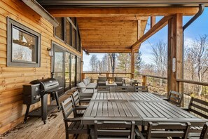 Outdoor dining - Safe Haven at Eagles Nest - views, hot tub, firepit, fireplace, game table (Banner Elk)