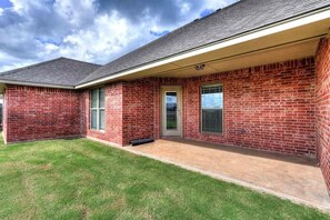 Exterior - Lawton Lonesome Dove 4 Bd/3 Ba Home (Lawton)