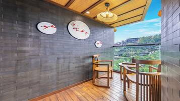 Comfort Double Room, Balcony, River View | Interior