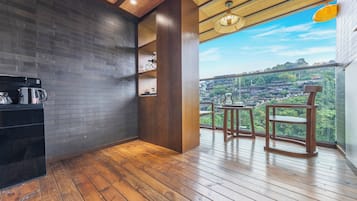 Comfort Double Room, Balcony, River View | Interior