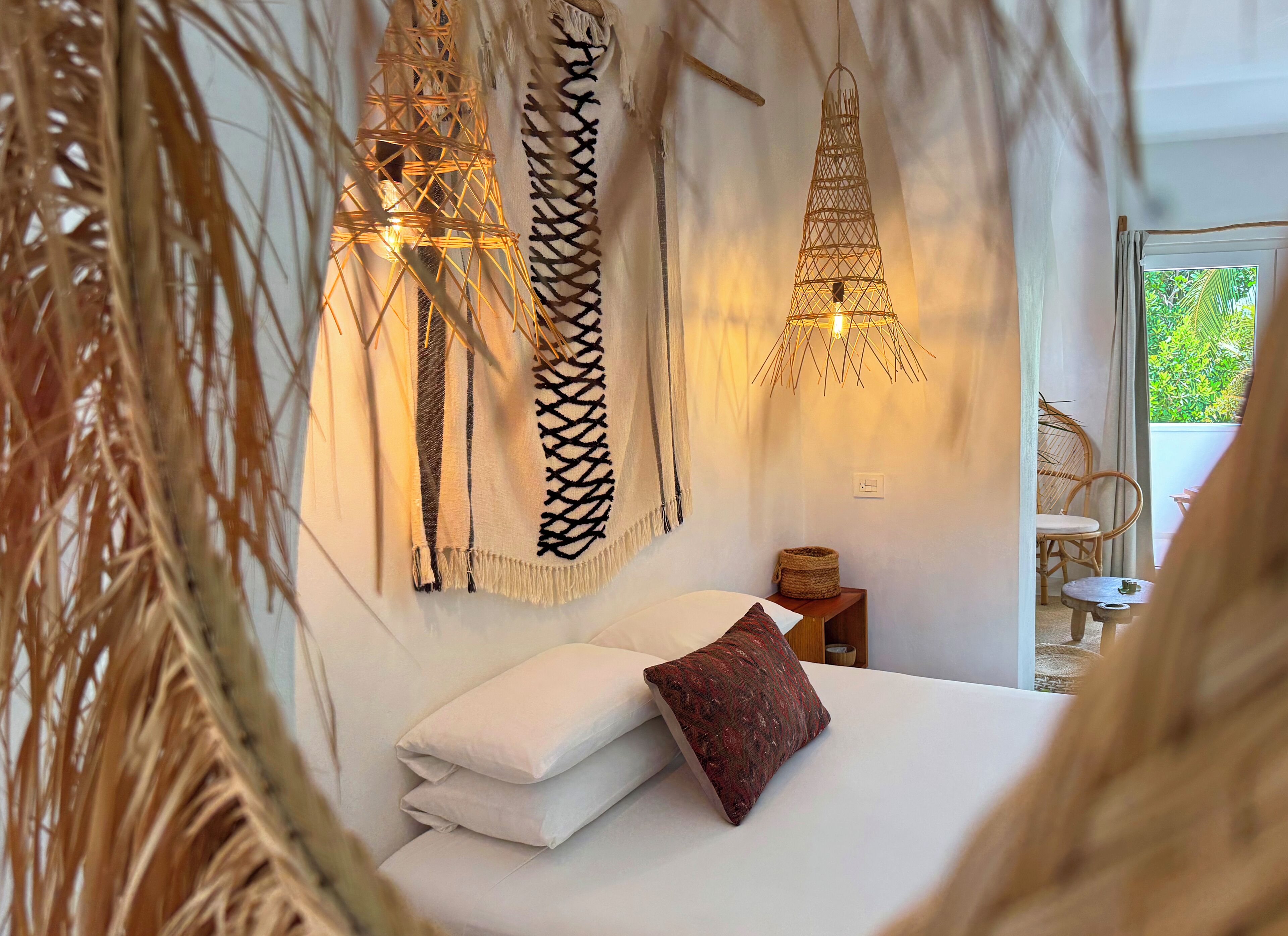 Habitación doble, balcón, vista parcial al océano