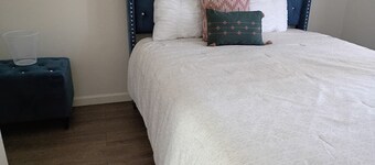 3-bedroom house in peaceful Fresno with cool AC breeze