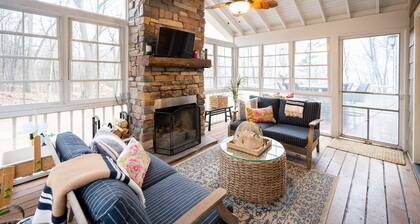 Family Luxury Lake Michigan Cottage w/ Hot Tub