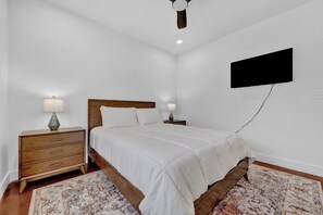 3 bedrooms, iron/ironing board, free WiFi, bed sheets