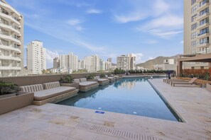 Pool - New and modern apartment near the beach (El Rodadero)
