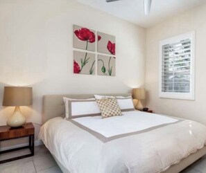 Room - 3-bedroom house option in soothing Indio with cool AC and gym access (Indio)