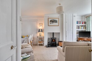 TV - Amy's Cottage -  that sleeps 4 guests  in 3 bedrooms (Sherborne)