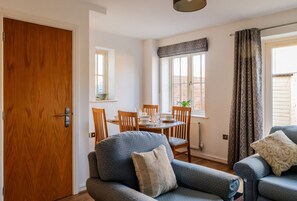 Living area - Lovely 2 Bedroom Home in Moreton-in-Marsh (Moreton in Marsh)