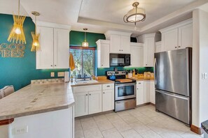 Fridge, microwave, oven, stovetop - Walkable OCC Stay w/ Pikes Peak Views (Colorado Springs)