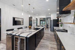 Fridge, microwave, oven, stovetop - Poole Party! Incredible Pool, Beachside of 30A (Seagrove Beach)