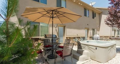 30% OFF PROMO! East Ogden Dream, Newly Built, BBQ, Patio, Views, Dedicated Spa!