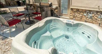 30% OFF PROMO! East Ogden Dream, Newly Built, BBQ, Patio, Views, Dedicated Spa!