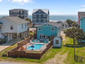 Exterior - Hasslin Hound: 4-bedroom Oceanview, Pet Friendly, steps from East Beach, Oak Island, NC. (Oak Island)