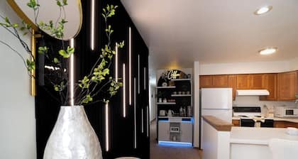 Modern 4BR Retreat w/ Workspace + Coffee Bar