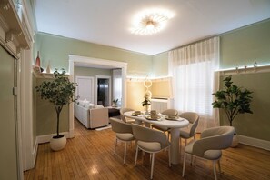 Dining - Workspace + Fireplace + Coffee Bar + Sleeps 12 (Milwaukee)