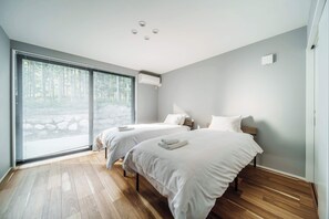 Chalet, Patio - Moon Bear House Hakuba (Hakuba)