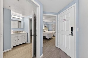 Room - Saltwater Luxe at Ocean Walk (Daytona Beach)