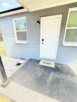 Exterior detail - Lucina's House (Savannah)