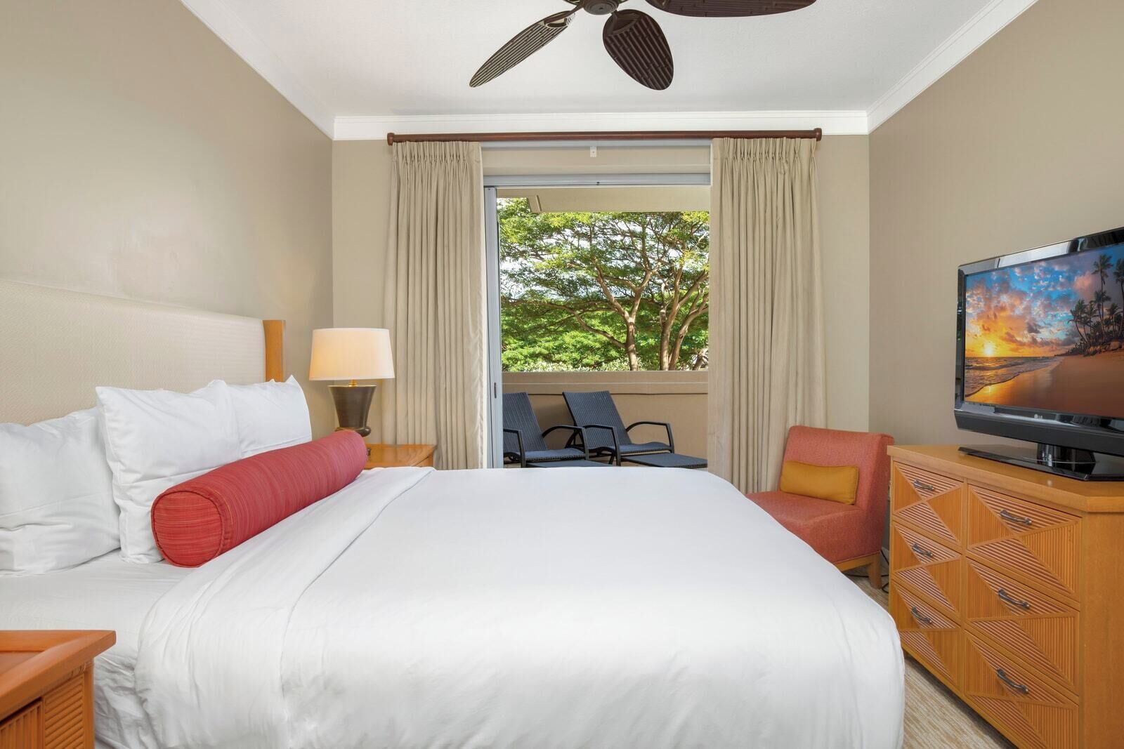 Iron/ironing board, travel crib, WiFi, bed sheets