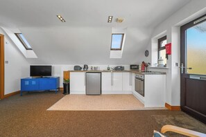 Private kitchen - Pet-Friendly One-Bedroom Little Yeldham (Little Yeldham)