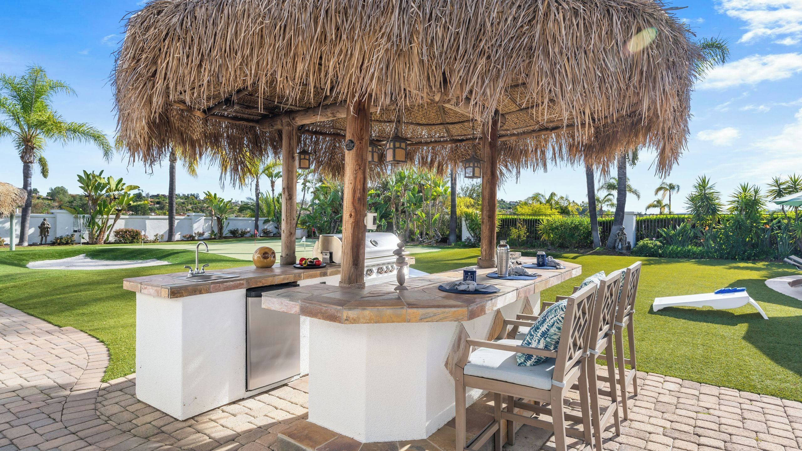 House (6 Bedrooms) | Interior