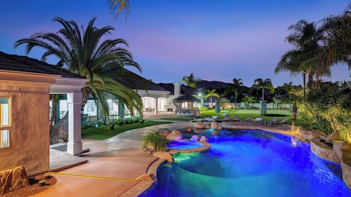 Barrel & Crest by Avantstay Hillside Estate + Resort Pool + Putting Green Near Lake Poway & Golf Sleeps 20