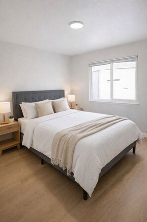 2 habitaciones, tabla de planchar con plancha, wifi y ropa de cama 