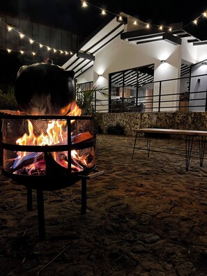 Family Cottage, Mountain View | Terrace/patio
