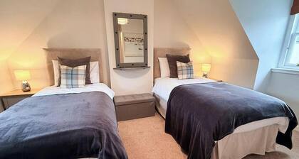 Quiet Riverside Retreat in Royal Deeside Ballater