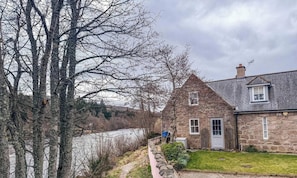 House | 3 bedrooms - Quiet Riverside Retreat in Royal Deeside Ballater (Ballater)