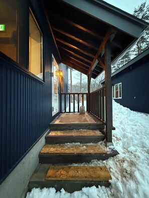 Exterior detail - Hakuba Hutch A&B (Kitaazumi-gun)