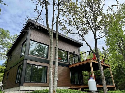 Grizzly de Charlevoix 5: Hot Tub, Scenic Views