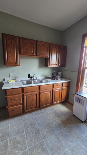 Private Game Haven! 1-bedroom, 1-bath +  Tabletop Gaming & Multimedia Party Room