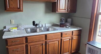 Private Game Haven! 1-bedroom, 1-bath + Tabletop Gaming & Multimedia Party Room