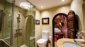 Ruya | Bathroom | Hair dryer, slippers, towels, soap