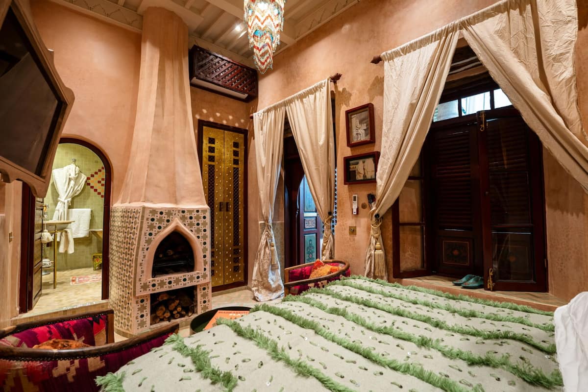 Classic dubbelrum eller tvåbäddsrum - utsikt mot innergården