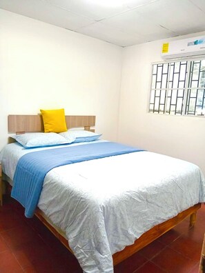 Room - Fabulous 3-bedroom house with AC in Santa Ana Department (Santa Ana Department)