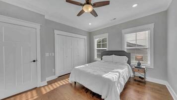 4 bedrooms, iron/ironing board, travel crib, free WiFi