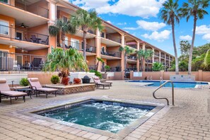 A heated pool - Charming Tybee Island Escape on the South End | Heated Pool Access (Tybee Island)