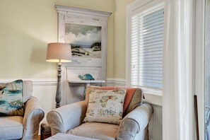 Smart TV, books - Charming Tybee Island Escape on the South End | Heated Pool Access (Tybee Island)